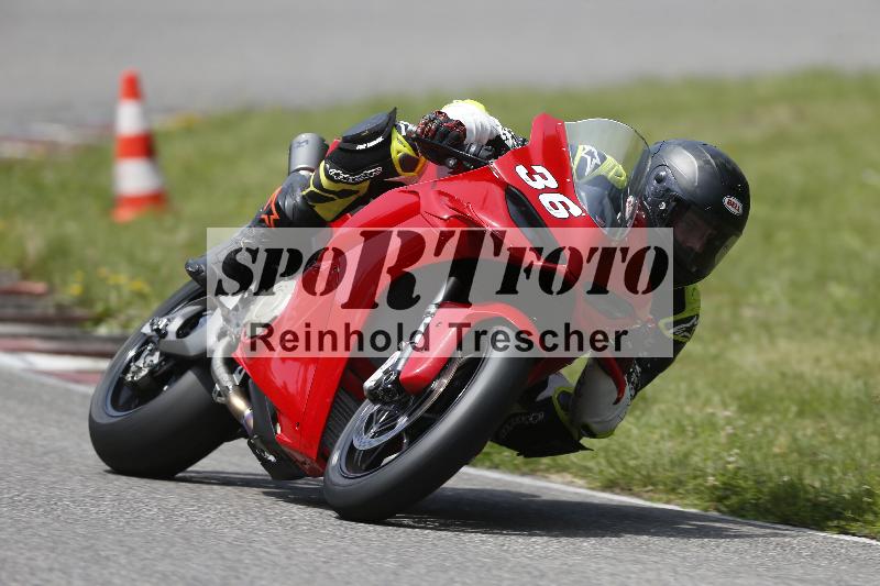 /27 12.06.2025 Ducati Schweiz Trackday Warmup  ADR/gelb-jeaune/36